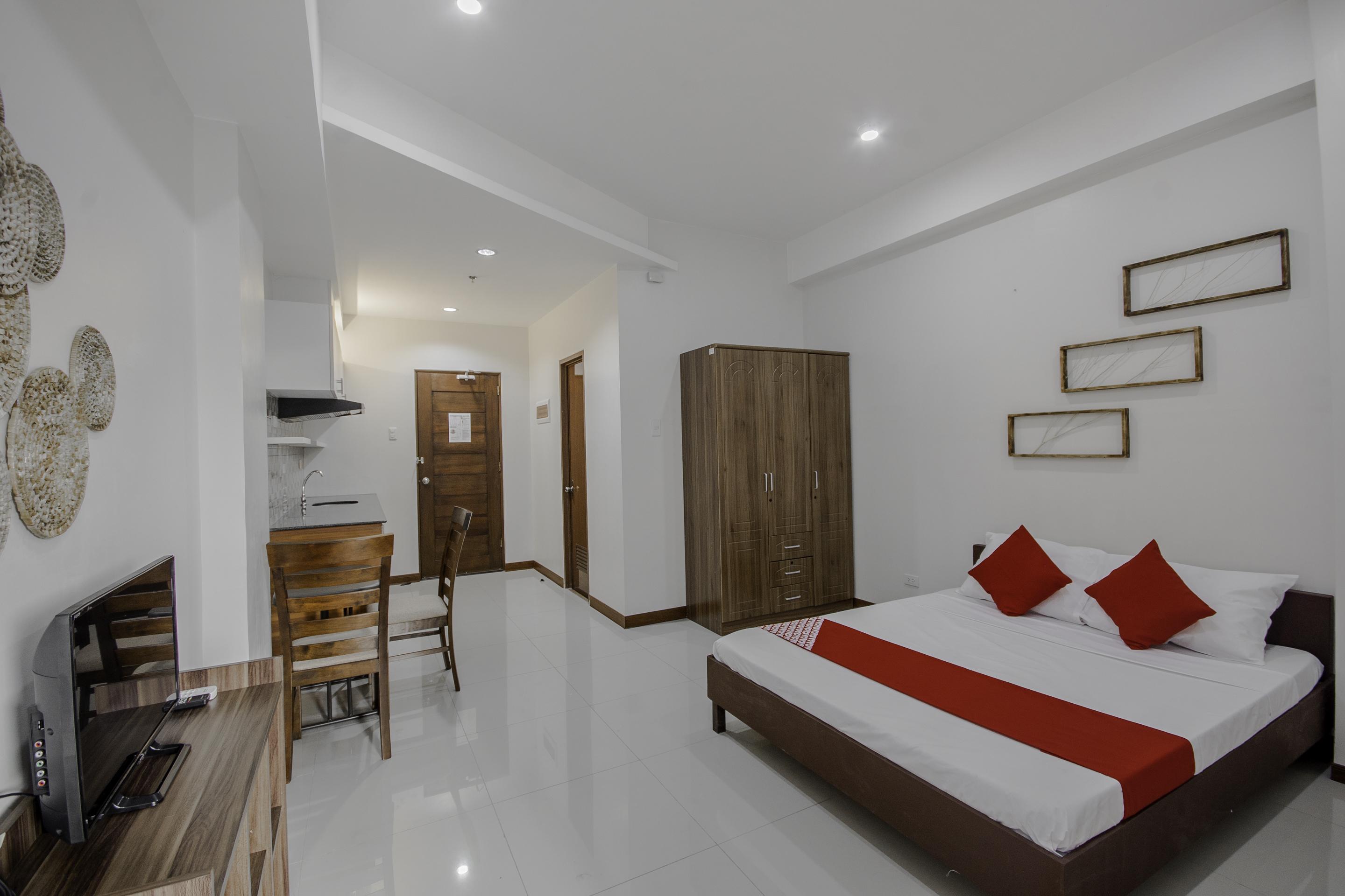 Cornerstone Manor Inn Talamban Viejo Exterior photo