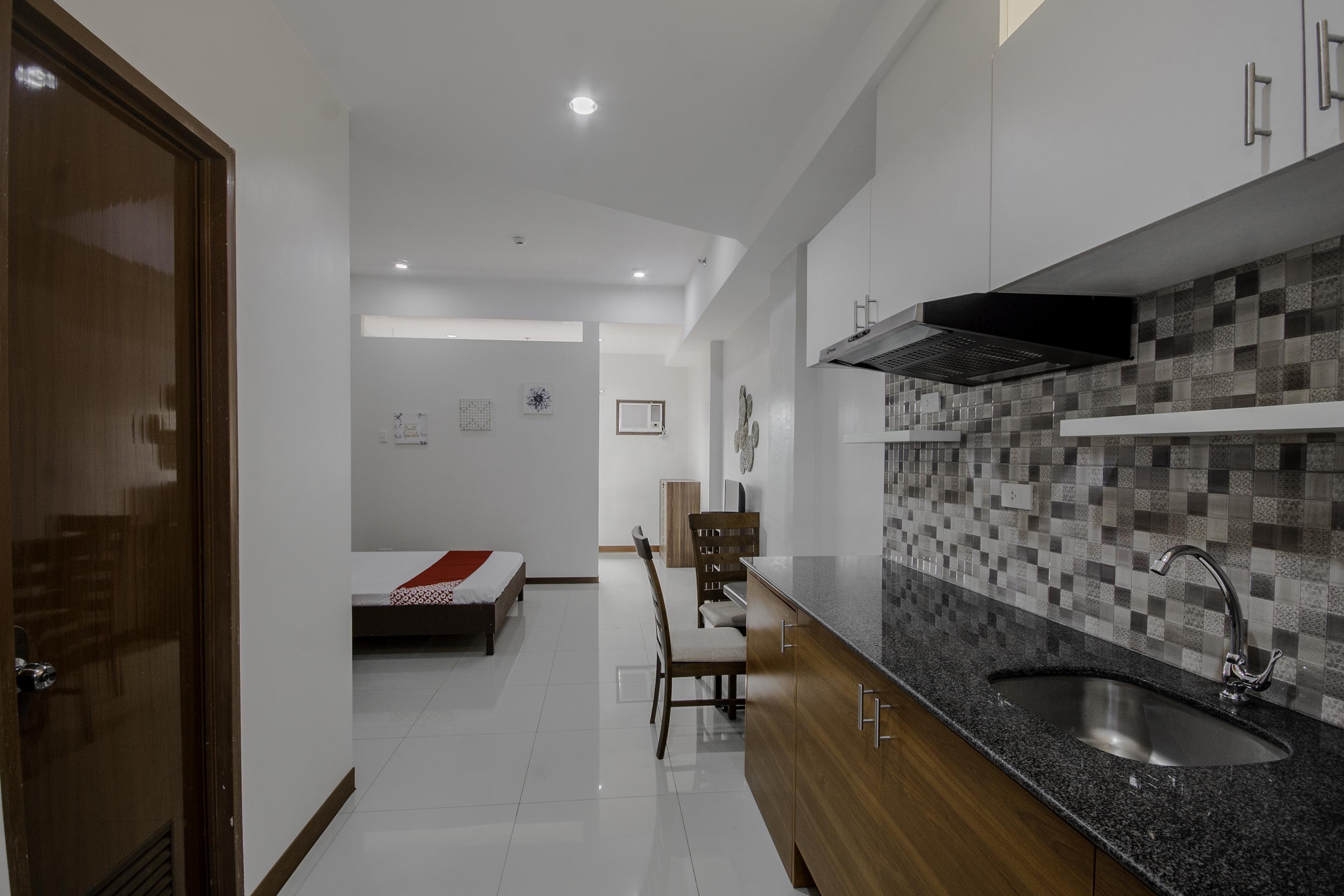 Cornerstone Manor Inn Talamban Viejo Exterior photo